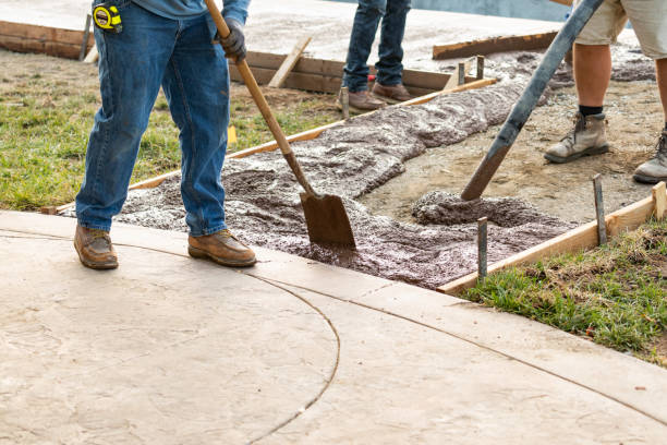 Best Concrete Sidewalk Installation  in Llender, CA